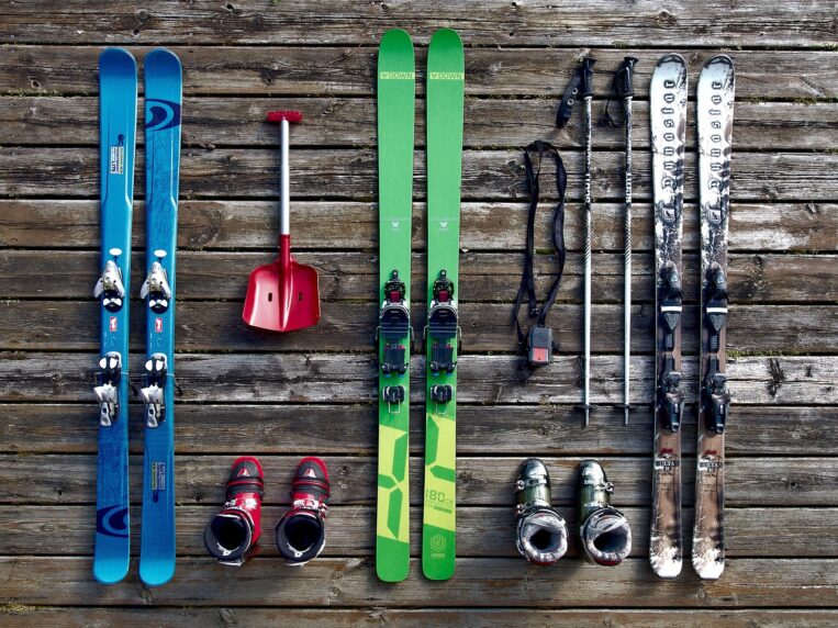 Line Roller Ski Bag 2024  LINE Skis, Ski Poles, & Clothing